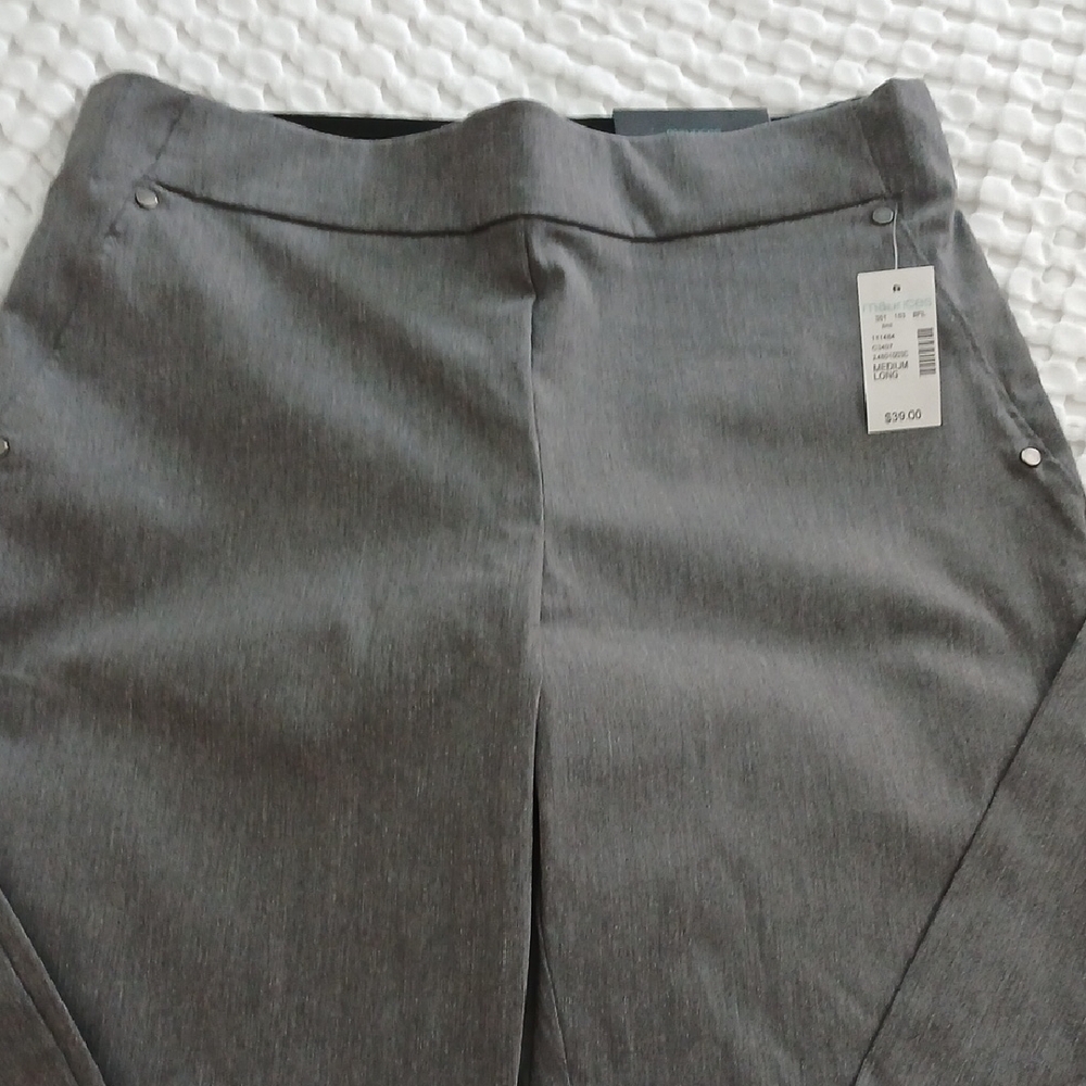 Nwts Pull On Trousers Gray Dress Pants Boot Cut..mid Rise Waist 15.5 Across